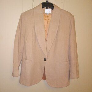 Field Manor Woman's wool/cashmere blend jacket